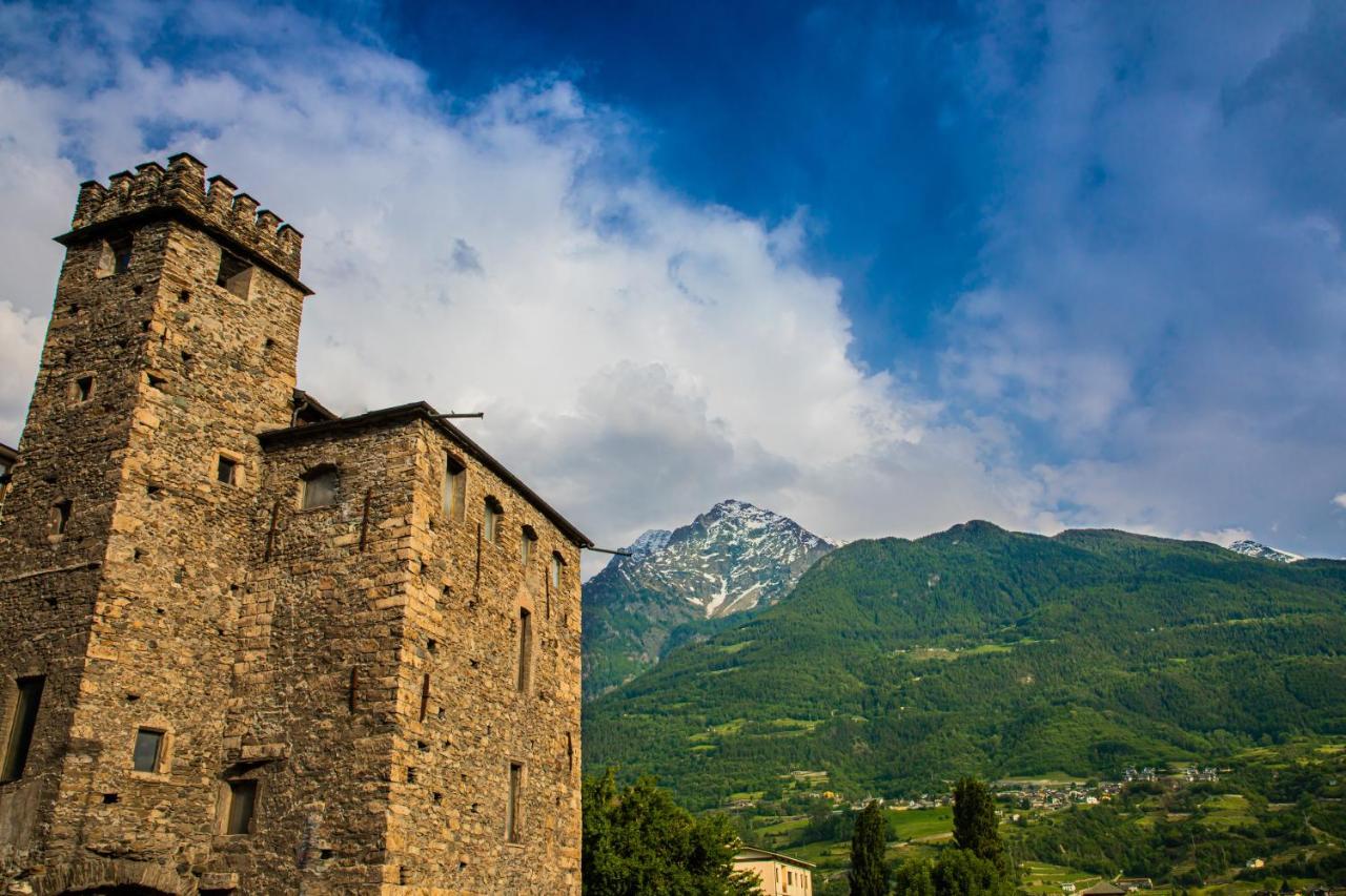 Blue Moon - Via Torre del Lebbroso Apartments Aosta Esterno foto